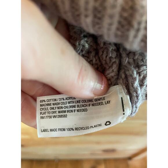 Universal Threads womens lavender cable knit sweater. pullover. Large - Picture 3 of 6